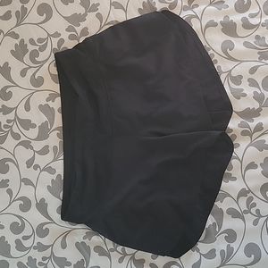 Lululemon black speed up mid rise 4” shorts 6 Like New